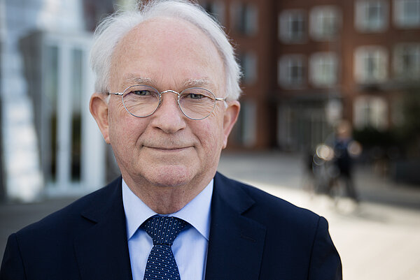 Prof. Dr. Werner Schwaderlapp Prof. Dr. Werner Schwaderlapp